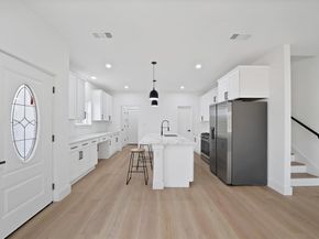 1405  Barry Avenue , Dallas Texas 75223