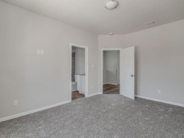 4500  Valentine Street , Fort Worth Texas 76107