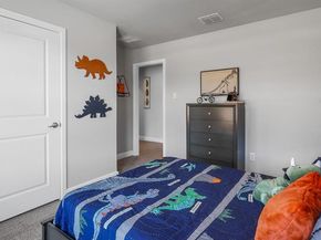1422  CANTERBURY Trail , DeSoto Texas 75115