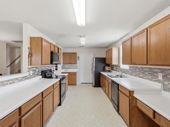 6308  St James Place , Denton Texas 76210