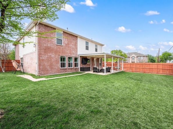1040  Canyon Drive , Justin Texas 76247