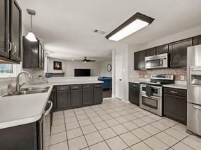1040  Canyon Drive , Justin Texas 76247