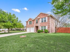 1040  Canyon Drive , Justin Texas 76247