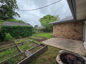 1613 S Bent Tree Trail , Grand Prairie Texas 75052