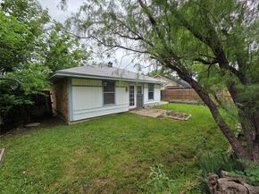 1613 S Bent Tree Trail , Grand Prairie Texas 75052