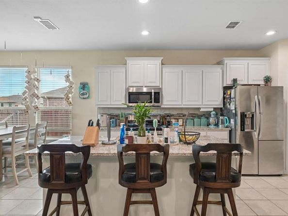 439  Helm Lane , Azle Texas 76020