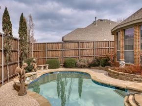 7013  Salem Court , Rowlett Texas 75089