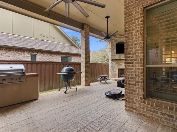 2115 N Hill Drive , Irving Texas 75038