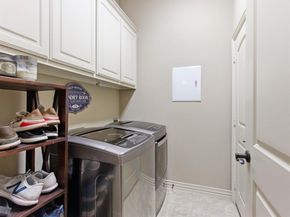 2115 N Hill Drive , Irving Texas 75038