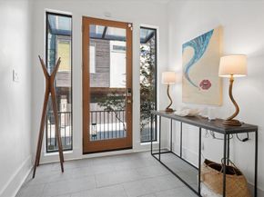432  Trinity River Circle , Dallas Texas 75203