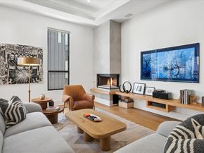 432  Trinity River Circle , Dallas Texas 75203