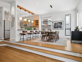 432  Trinity River Circle , Dallas Texas 75203