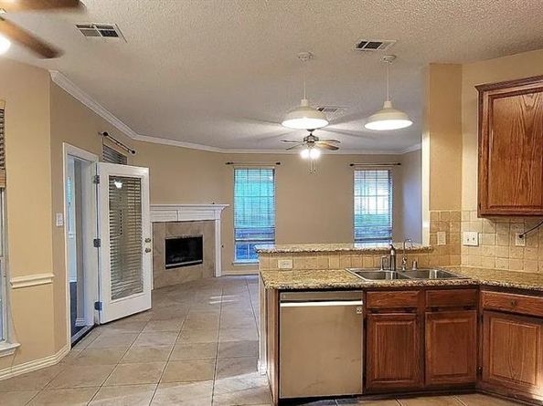 9807  Sunrise Court , Irving Texas 75063