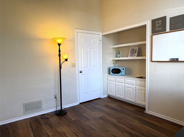 2680  Creekside Court , Highland Village Texas 75077