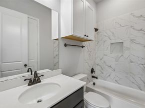 2533  Westbank Trail , Garland Texas 75042