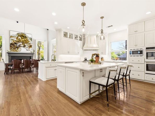 13  Downs Lake Circle , Dallas Texas 75230