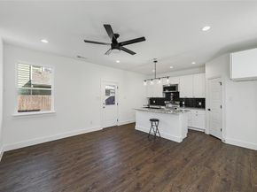 1104 E Annie Street , Fort Worth Texas 76104