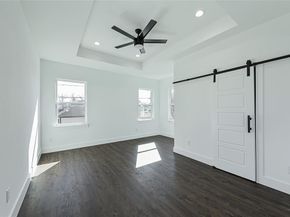 1104 E Annie Street , Fort Worth Texas 76104