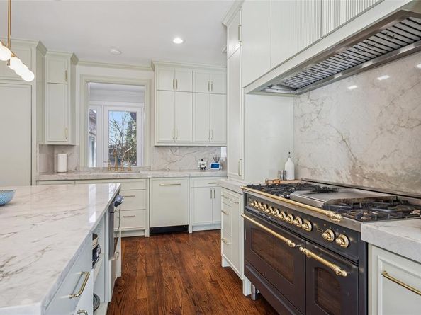 7215  Lavendale Circle , Dallas Texas 75230