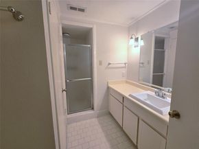 4320  Bellaire Drive S 126W, Fort Worth Texas 76109