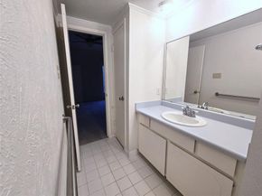 4320  Bellaire Drive S 126W, Fort Worth Texas 76109