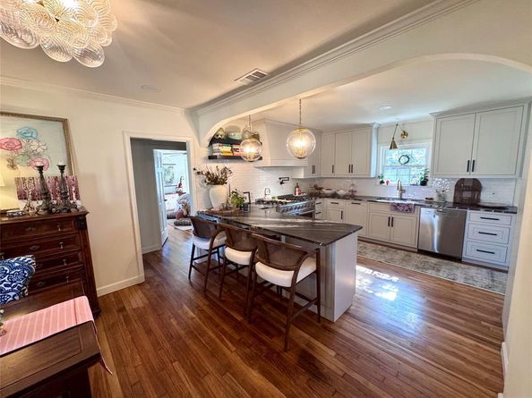 1511  Verano Drive , Dallas Texas 75218