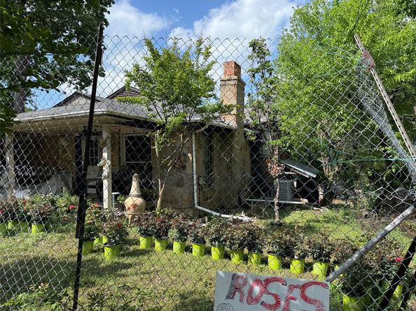 4705 W Jefferson Boulevard , Dallas Texas 75211