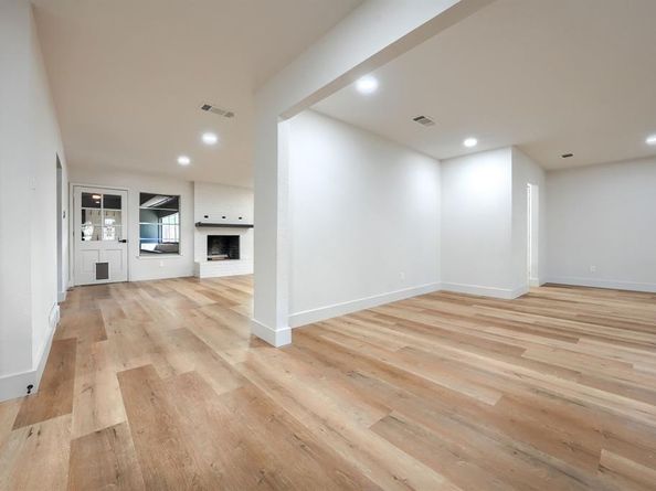 4049  Alicante Avenue , Fort Worth Texas 76133