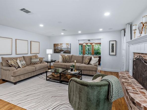 1020  Oak View Drive , Oak Point Texas 75068
