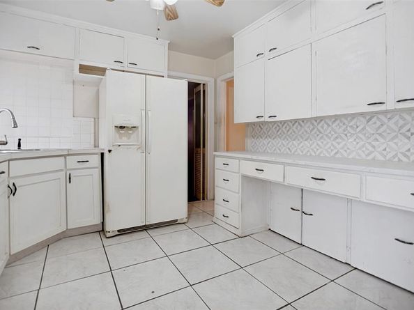 408 W Montana Avenue , Dallas Texas 75224