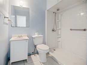 408 W Montana Avenue , Dallas Texas 75224