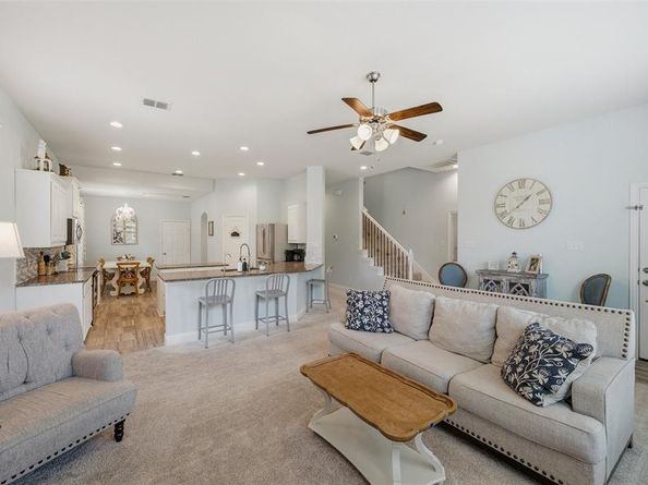 324  Hudson Court , Kennedale Texas 76060