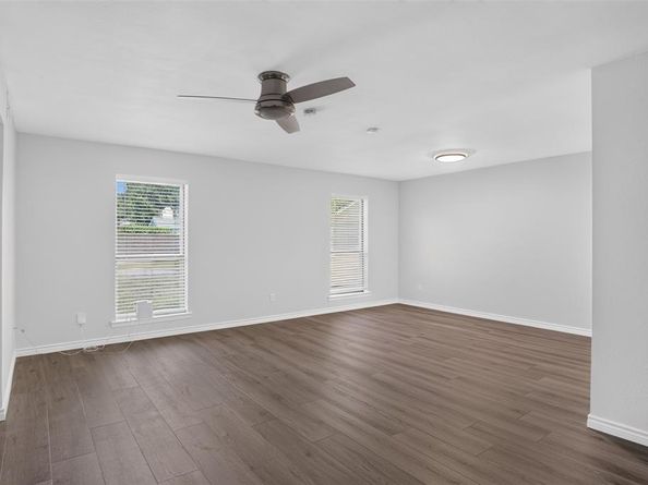 1915  Lavon Creek Lane , Arlington Texas 76006