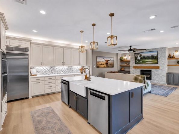 2217  Landoine Lane , Lewisville Texas 75056