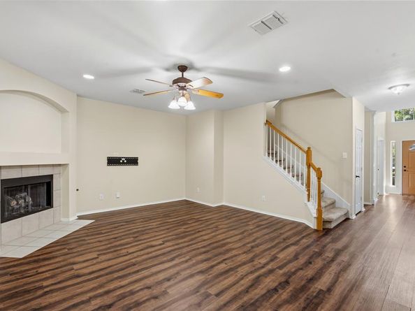 725  Big Horn Trail , Crowley Texas 76036