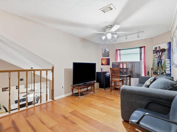 2020 E Branch Hollow Drive , Carrollton Texas 75007