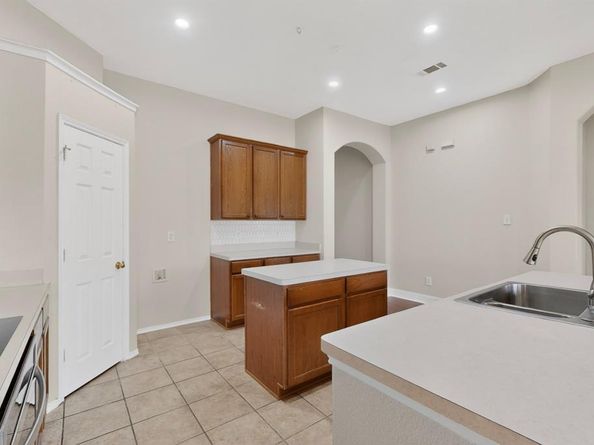 7911  Decoy Drive , Arlington Texas 76002