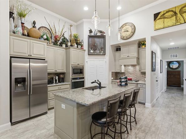 1117  Blue Bill Lane , Arlington Texas 76005