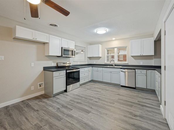 1305 W Lavender Lane , Arlington Texas 76013