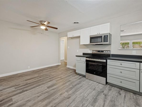 1305 W Lavender Lane , Arlington Texas 76013