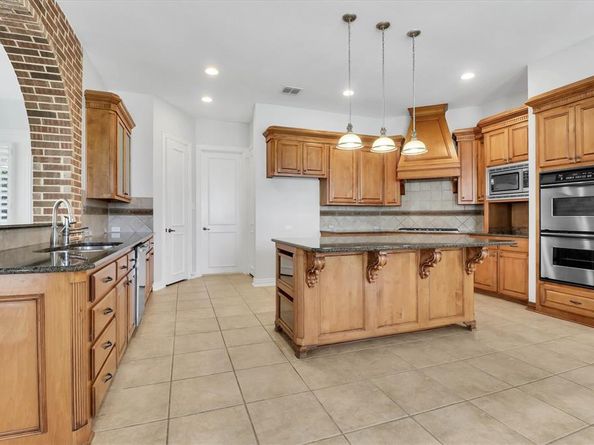 1216  Queen Peggy Lane , Lewisville Texas 75056