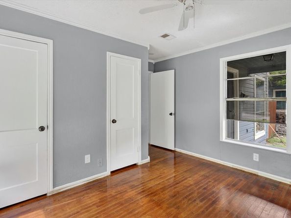 8752  Woodcastle Drive , Dallas Texas 75217