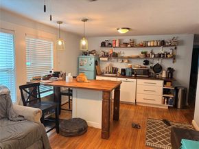 1220  Woodlawn Avenue , Dallas Texas 75208