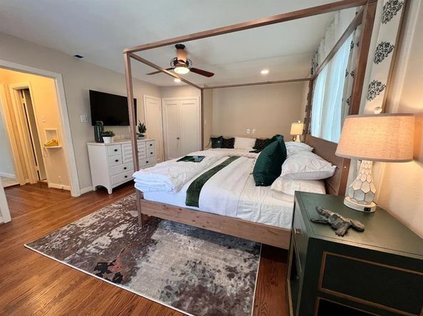 1220  Woodlawn Avenue , Dallas Texas 75208