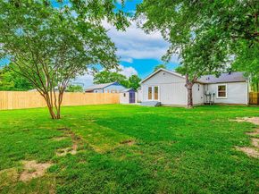 910  Tamara Lane , Grand Prairie Texas 75051