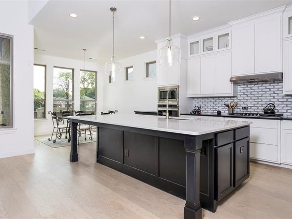 2302  Royal Dove Lane , Mansfield Texas 76063