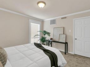 2702  Douglas Avenue  125, Dallas Texas 75219