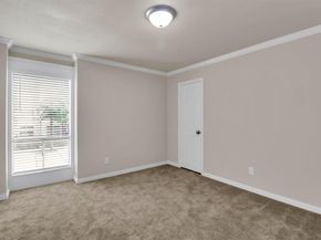 2702  Douglas Avenue  125, Dallas Texas 75219