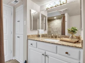 2702  Douglas Avenue  125, Dallas Texas 75219