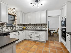 10572  Creekmere Drive , Dallas Texas 75218